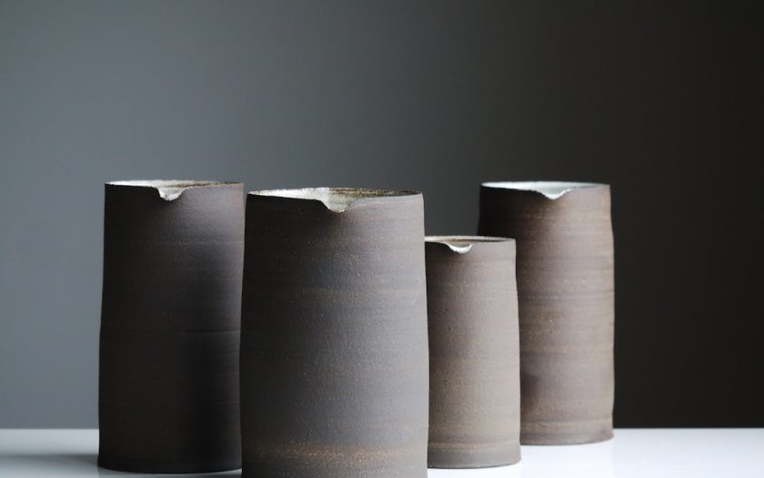 Photo Influencer promoting product